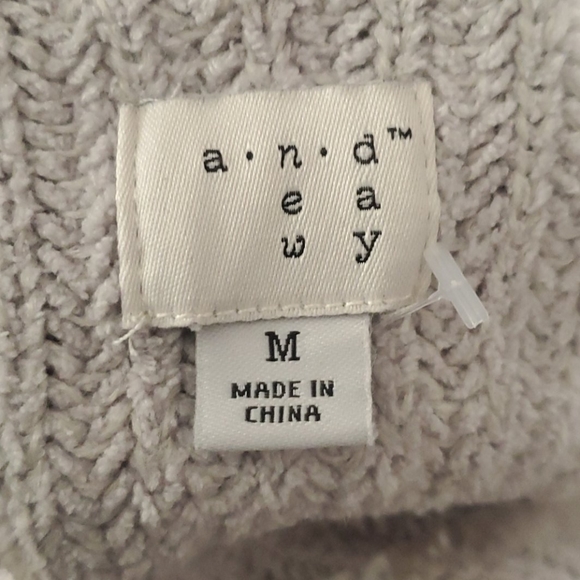 Sweater - Picture 3 of 3